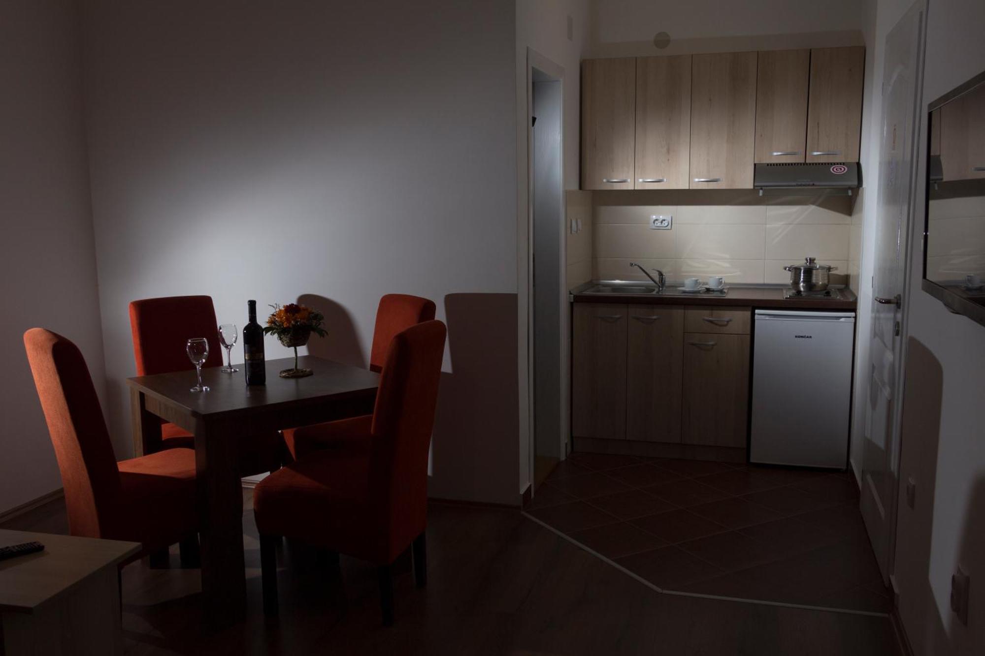 Kety Apartments Kragujevac Chambre photo